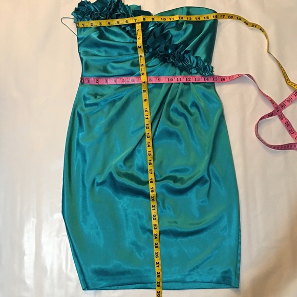 LONDON TIMES Blue Ruffle Strapless Cocktail Dress - Picture 4 of 8